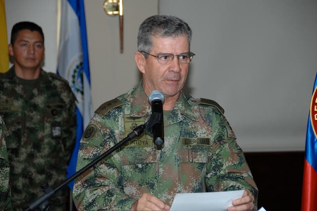 <p>Montoya se deslindó de la orden de matar civiles y culpó al Ministerio de Defensa y al presidente Álvaro Uribe</p>