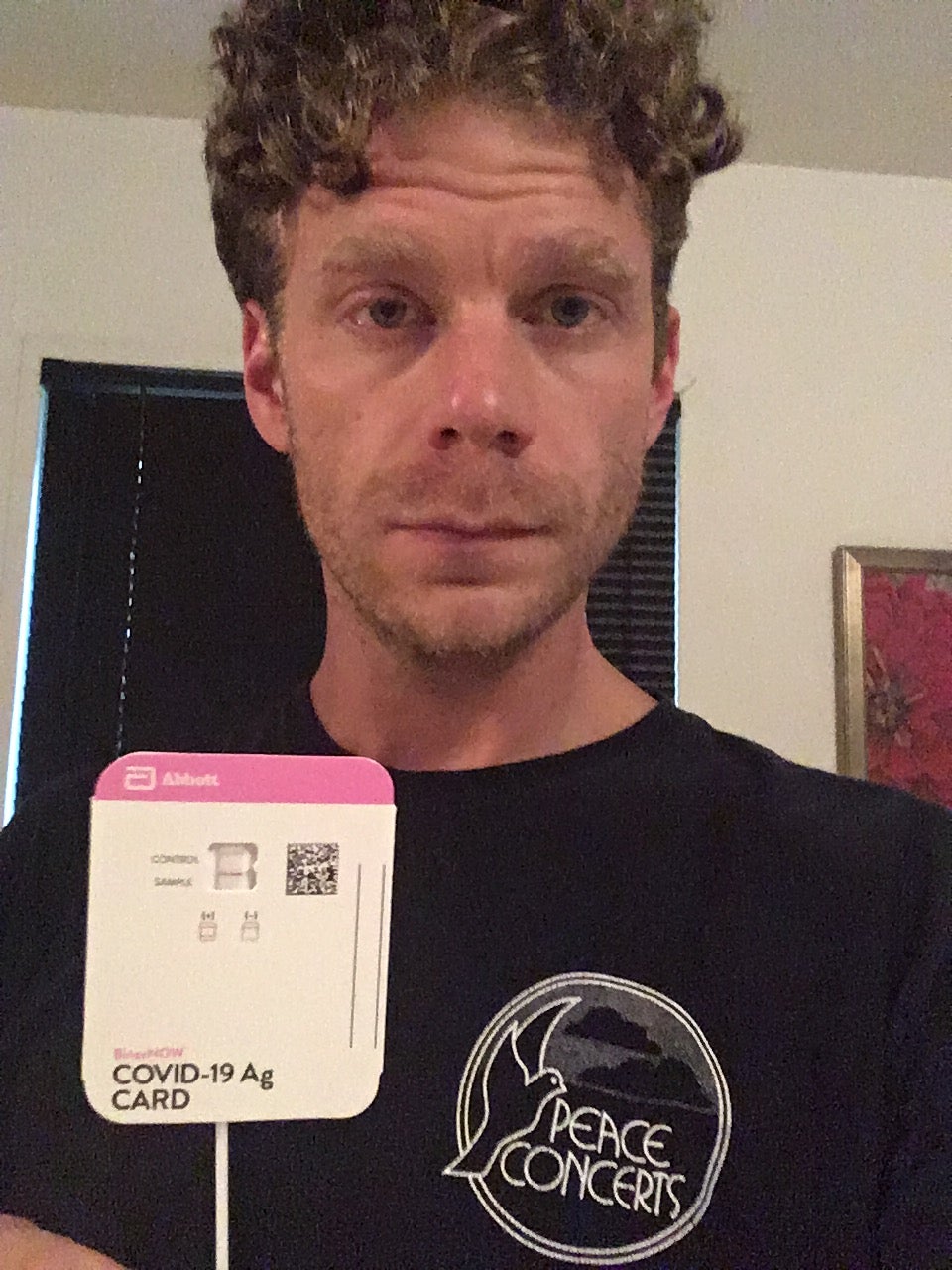 Mi familia y yo tenemos COVID aunque estamos totalmente vacunados. Necesitamos otro confinamiento