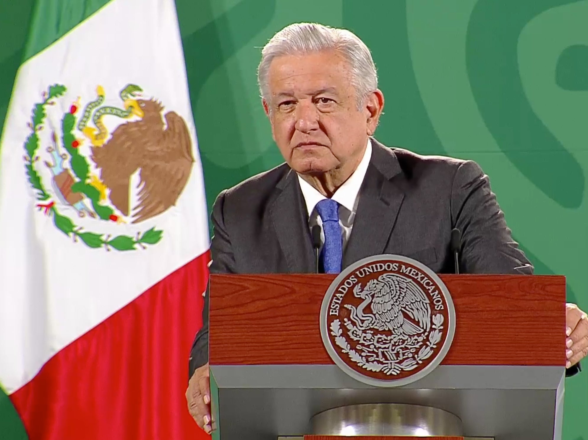 AMLO amenaza con denuncias penales a compañías de gas LP que detengan su servicio