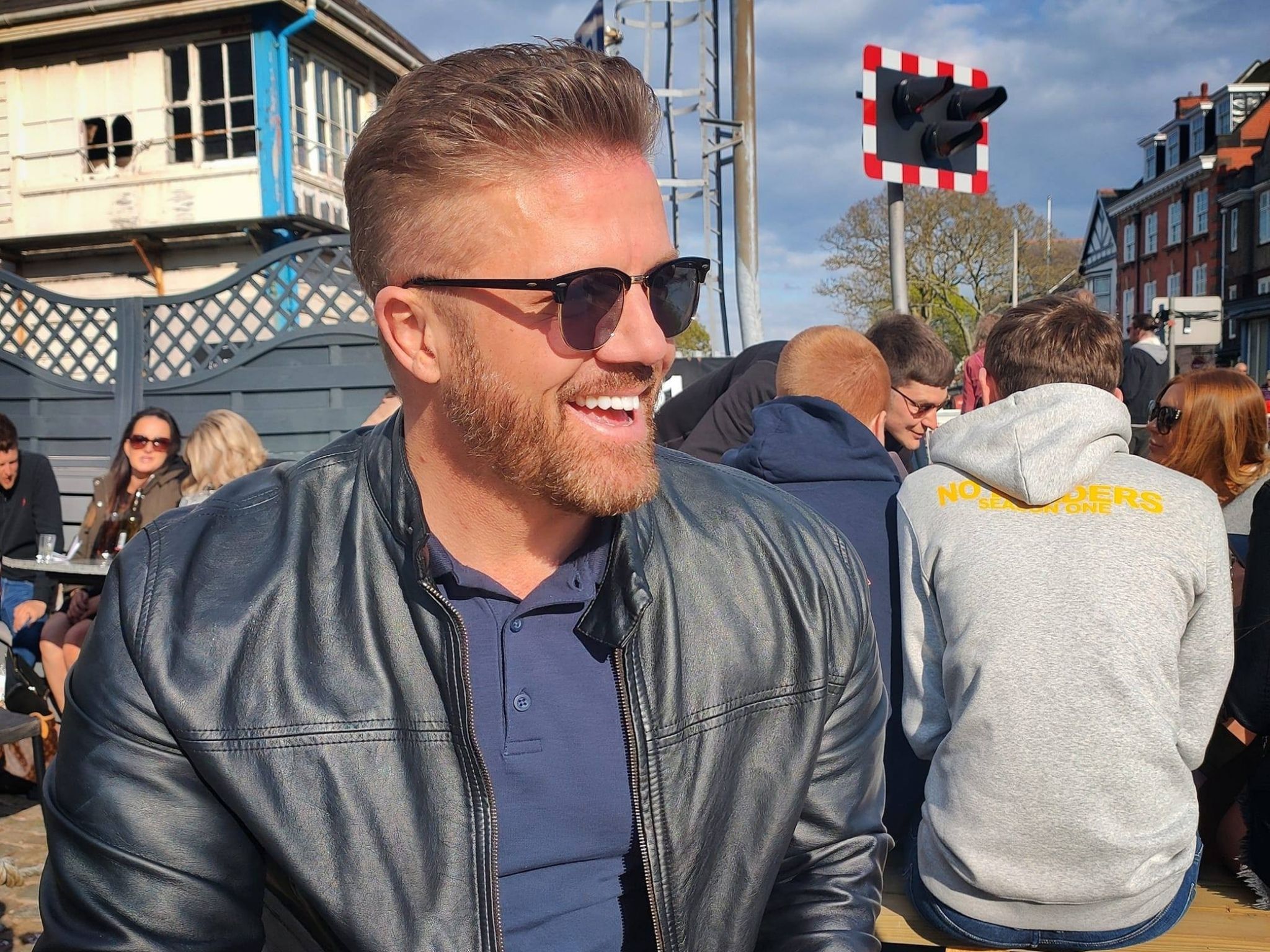 Padre sano y en forma de 42 años que rechazó la vacuna muere de Covid: “desearía haber escuchado”