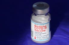 Moderna planea dosis de refuerzo de su vacuna contra COVID