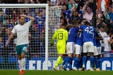 Con penal tardío, Leicester vence a City en Community Shield