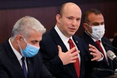 Israelíes acuden a recibir 3ra vacuna contra el coronavirus