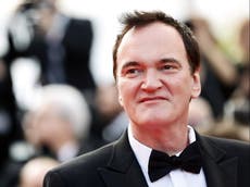 Madre de Quentin Tarantino reacciona a la promesa de su hijo de no compartir su dinero con ella