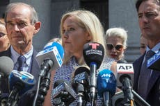 Acusadora de Epstein demanda a príncipe Andrés de Inglaterra