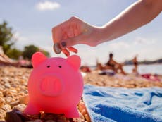 Cómo los estadounidenses están ahorrando para sus vacaciones este verano