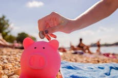 Cómo los estadounidenses están ahorrando para sus vacaciones este verano