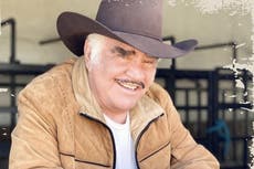 “Grave, pero estable”: Hospitalizan a Vicente Fernández tras fuerte caída