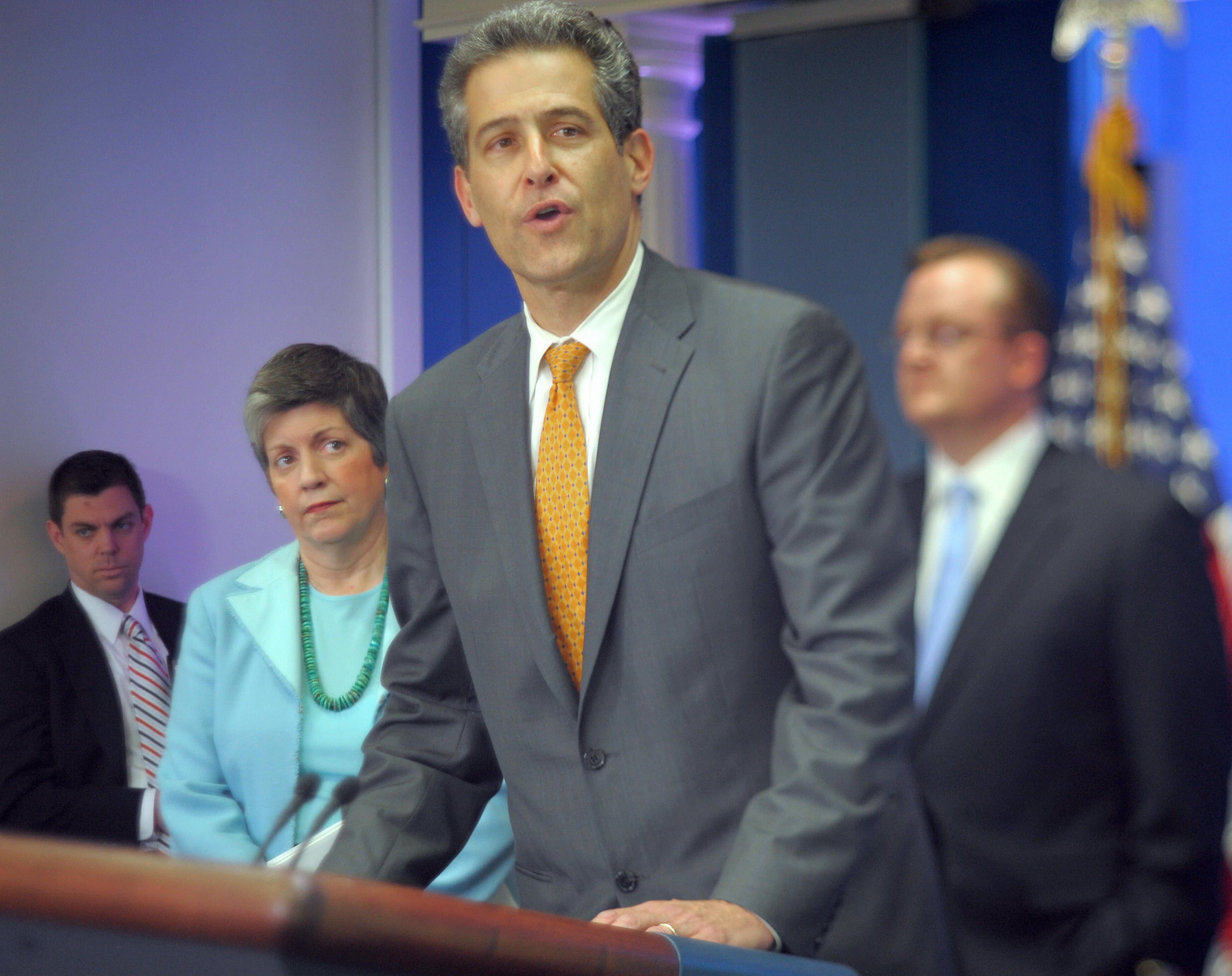 Exfuncionario del CDC alerta por posible cierre de escuelas ante propagación de variante Delta