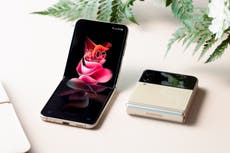 Galaxy Z Flip 3: Samsung lanza nuevo smartphone plegable, auriculares y reloj