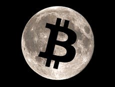 ¿Bitcoin ‘hasta la Luna’? El enorme repunte de los precios divide a los analistas en sus predicciones 