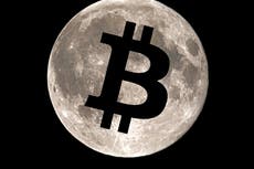 ¿Bitcoin ‘hasta la Luna’? El enorme repunte de los precios divide a los analistas en sus predicciones