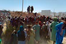 EEUU mantiene distancia en lucha Talibán-fuerzas afganas
