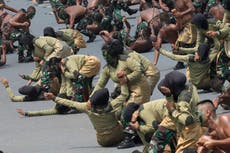 Ejército indonesio frena "pruebas de virginidad" a reclutas