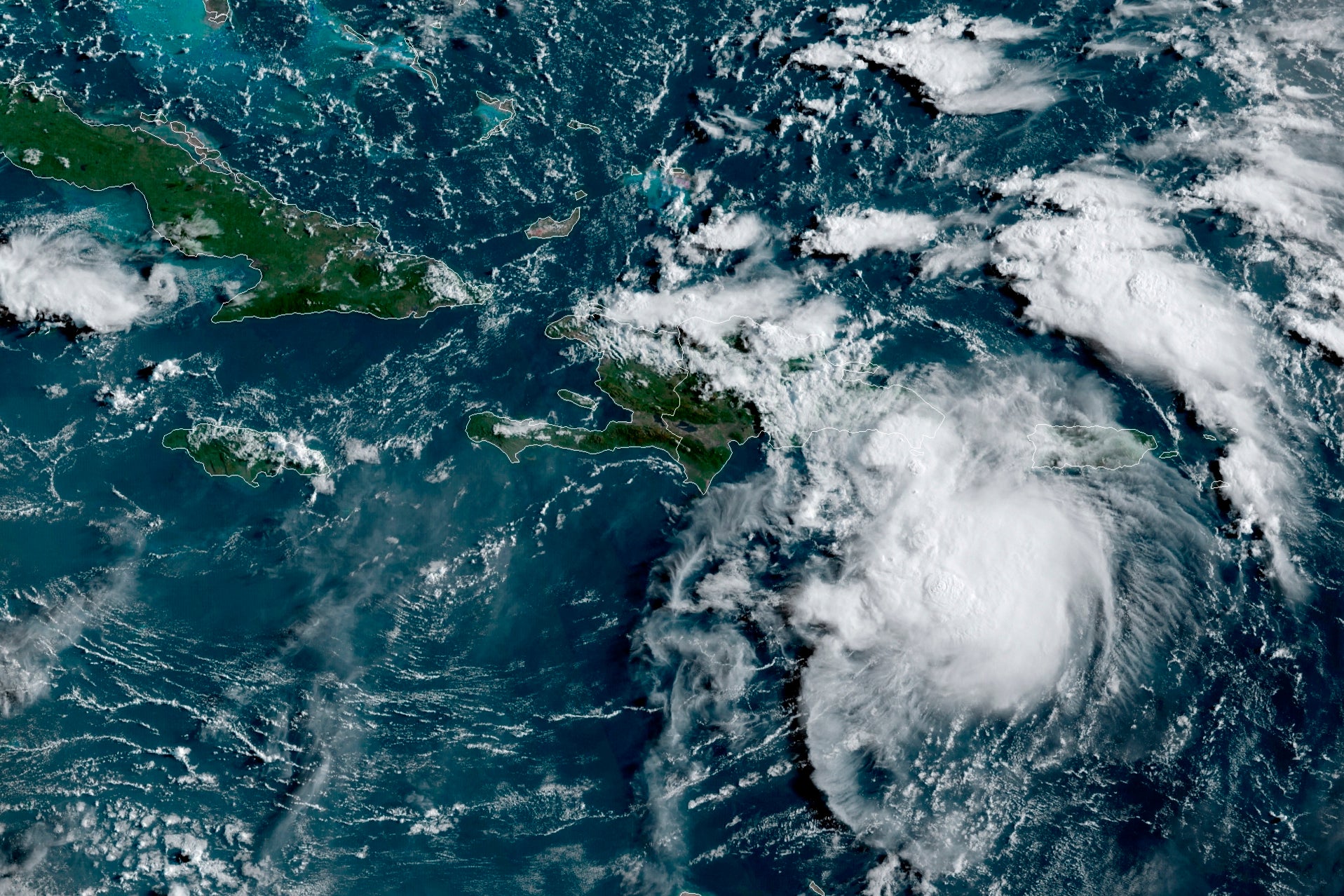 Florida recibirá en cuestión de horas a la tormenta tropical Fred.