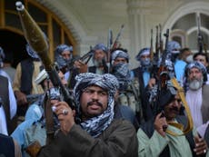 La lucha política por  Afganistán ha iniciado, mientras se evacuan diplomáticos, soldados y ciudadanos