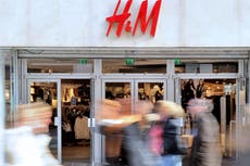 “No me la pondría ni para dormir”: nueva colección de H&M con el diseñador indio Sabyasachi decepciona a fans