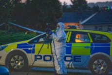 Oficial de policía y niño de tres años encontrados muertos en circunstancias “inexplicables”, en Inglaterra