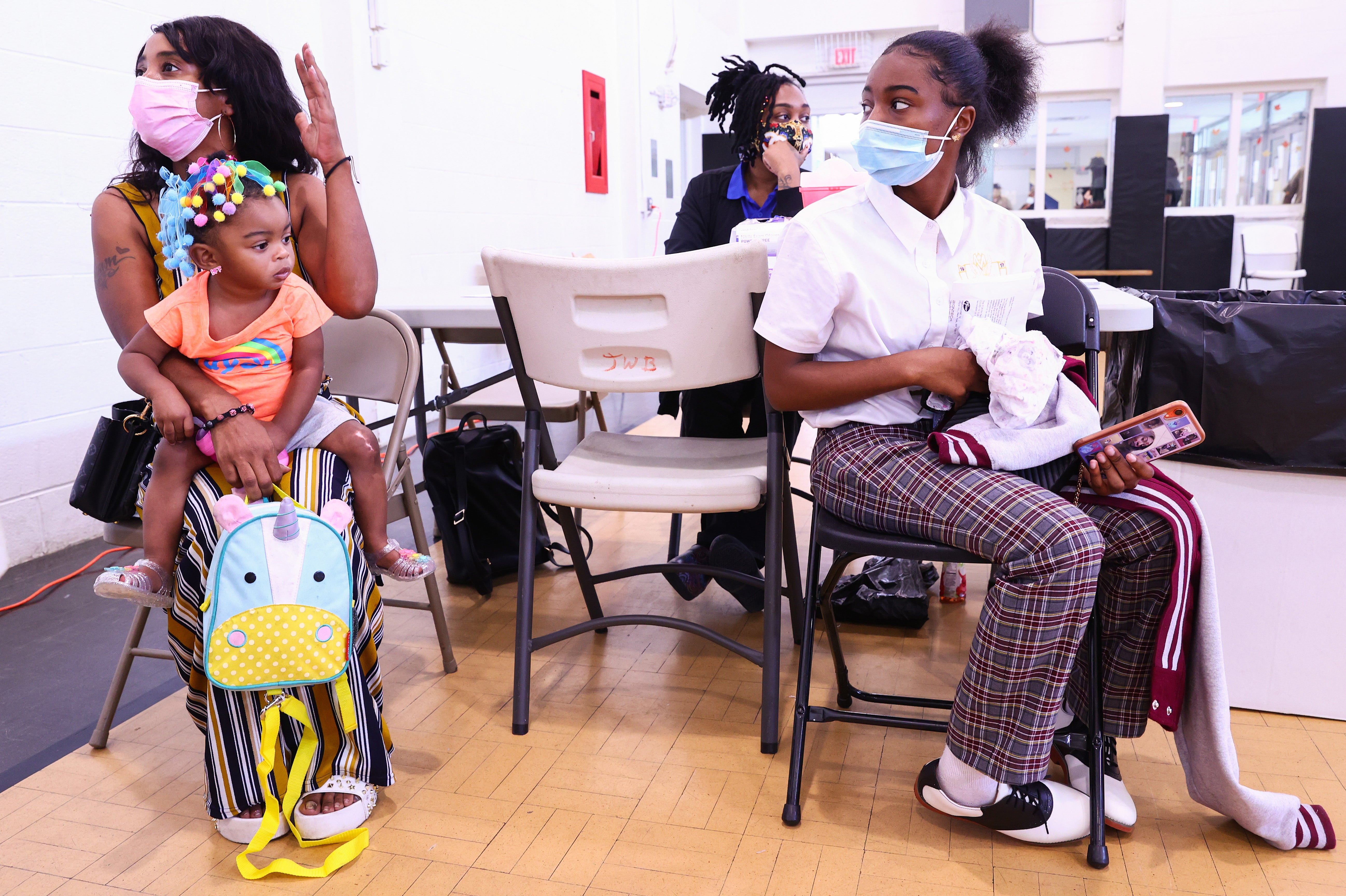 Admisiones hospitalarias para niños con COVID alcanzan cifra récord