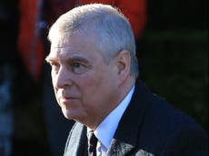 Príncipe Andrew recibirá demanda en persona, dice abogado de la acusadora de agresión sexual