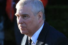 Príncipe Andrew recibirá demanda en persona, dice abogado de la acusadora de agresión sexual