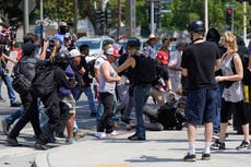 Apuñalan a hombre en protesta antivacuna en Los Ángeles