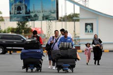 El Talibán toma Jalalabad y aísla la capital afgana del este