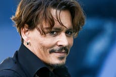 Johnny Depp dice que está siendo boicoteado por Hollywood después de su divorcio con Amber Heard