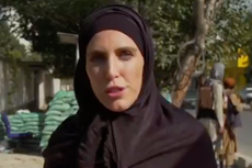 “Hágase a un lado”: talibanes ordenan a la reportera de CNN que se salga de su camino