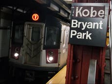 Conductor del metro de Nueva York es filmado dejando que su amiga opere el tren