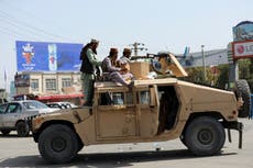 Mujeres atrapadas en Afganistán plagadas de miedo mientras los talibanes aumentan el control