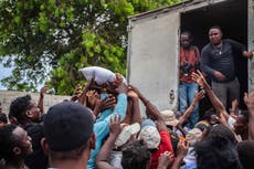 La cifra de muertos en Haití llega a 1419 por terremoto, mientras la tormenta “Grace” amenaza con más destrucción