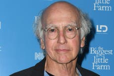 Larry David le 'gritó' a Alan Dershowitz en una tienda de comestibles por sus vínculos con Donald Trump