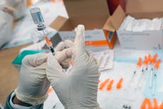¿Qué sabemos sobre los refuerzos de vacunas contra COVID?