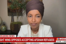 Ilhan Omar denuncia a Fox por su retórica contra refugiados en Afganistán: “este es su libro de jugadas”