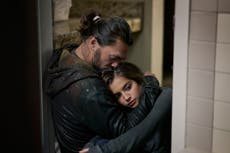 Jason Momoa e Isabela Merced forman un vínculo padre-hija