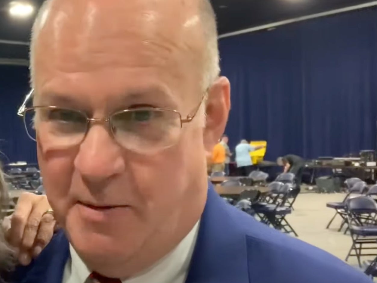 Muere de covid republicano de Carolina del Sur que difundió teorías de conspiración del coronavirus 