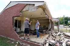 Las inundaciones destruyen familias en Tennessee y los líderes republicanos no están de nuestro lado