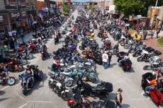 Dakota del Sur ve incremento de 352% en casos de COVID-19 tras evento multitudinario de motocicletas