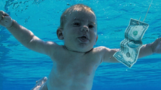 El bebé de la portada de Nevermind demanda a Kurt Cobain por explotación sexual infantil