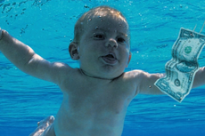El bebé de la portada de Nevermind demanda a Kurt Cobain por explotación sexual infantil