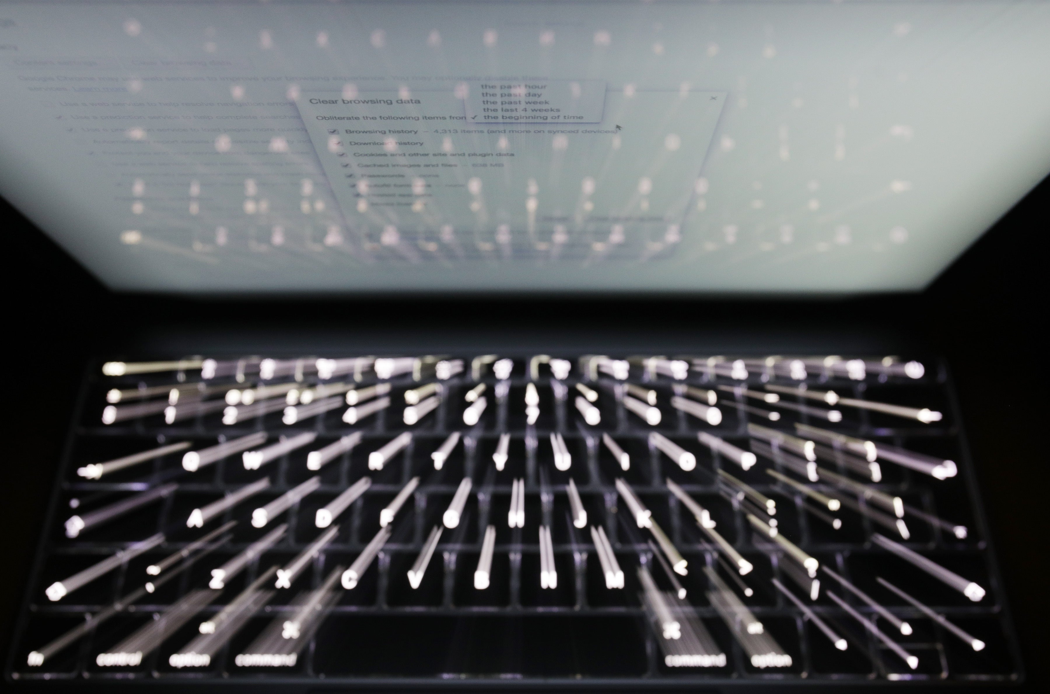 Usuarios reportan fallas con Verizon, T-Mobile y otras redes, pero es posible que el problema sea con Facebook