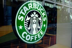 Mujer demanda a Starbucks después de sufrir quemaduras por pedido incorrecto de café