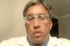 Médico de Florida rechazó a paciente con cáncer mientras hospitales luchan con pico de COVID