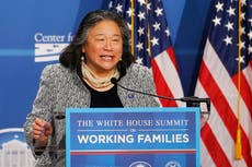 Directora de Time’s Up renuncia tras escándalo de Cuomo