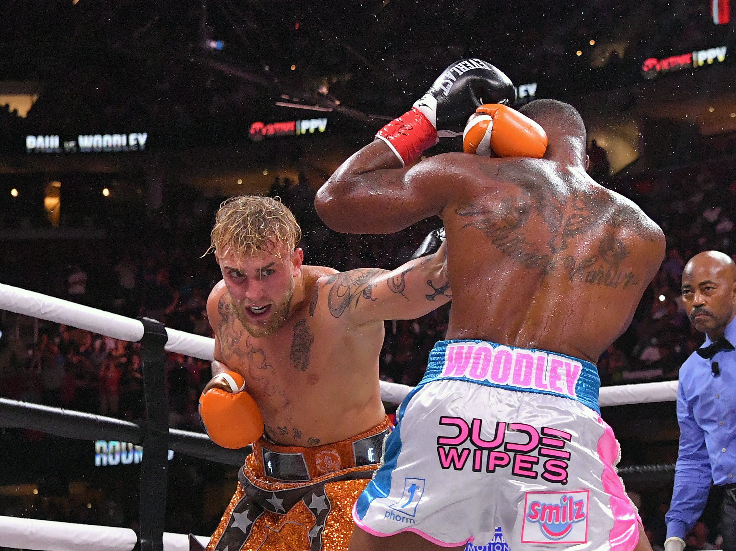 “He visto mejores peleas de gallos”: Usuarios tunden pelea entre Jake Paul y Tyron Woodley