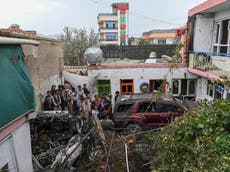 Diez miembros de la misma familia murieron en un ataque aéreo de EE.UU. contra terroristas suicidas cerca del aeropuerto de Kabul, dice un pariente