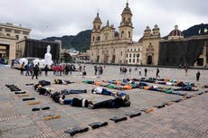 Rinden homenaje a víctimas de falsos positivos en Colombia