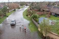 Diques de Nueva Orleans resisten la furia del huracán Ida