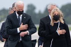 “¡Arde en el infierno!”: Biden enfrenta críticas de las familias de 13 soldados muertos del ataque al aeropuerto de Kabul
